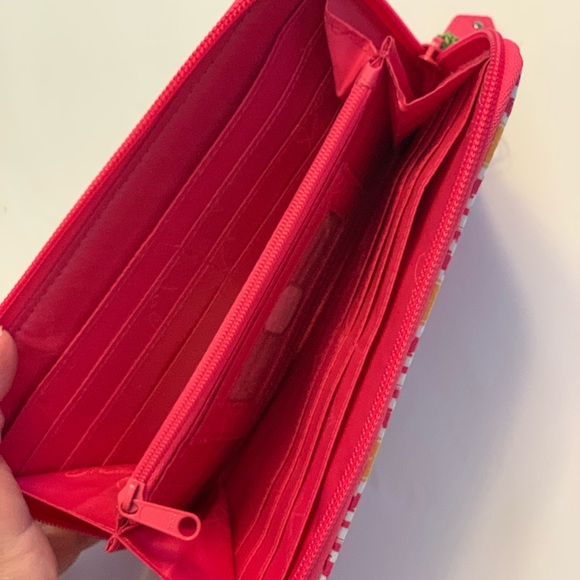 NWT Vera Bradley pattern play accordion wallet -clementine - Picture 3 of 3